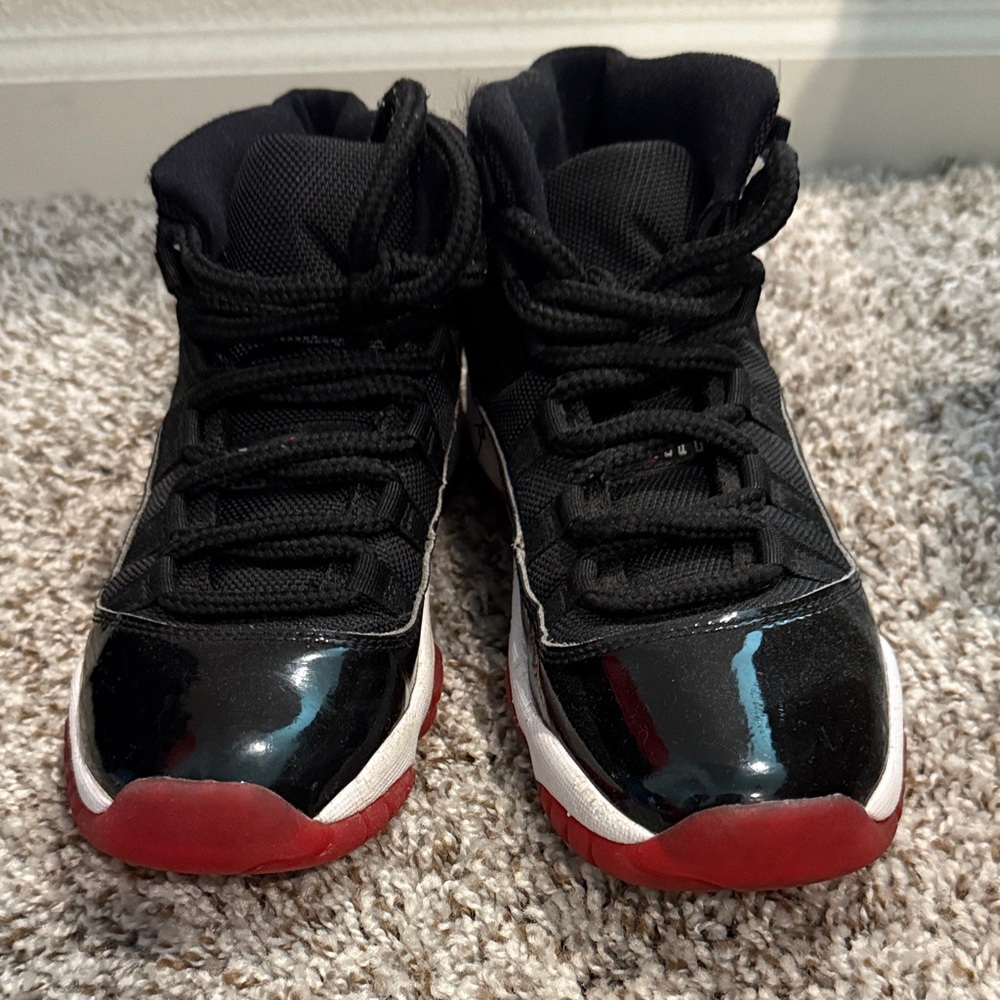 Kids Black and Red Jordans Sz 5.5